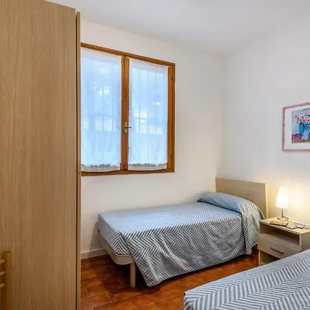 Apartamento Marina 2 *