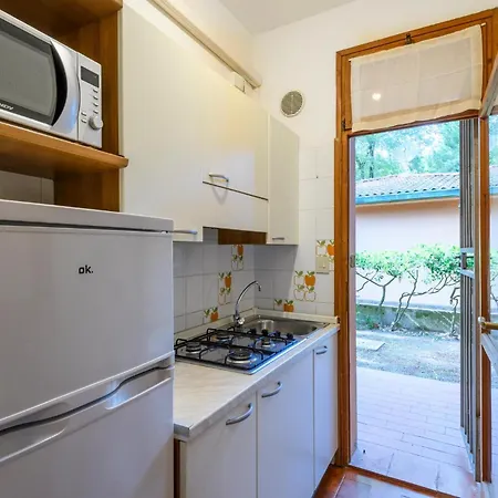 Appartement Marina 2 *